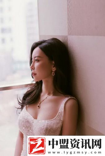 爆?噴水?洗澡?動(dòng)漫絢麗場景不斷變化網(wǎng)友