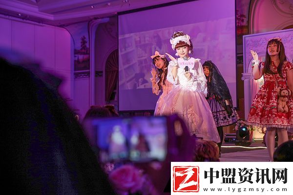 奇跡暖暖開啟穿越第一站